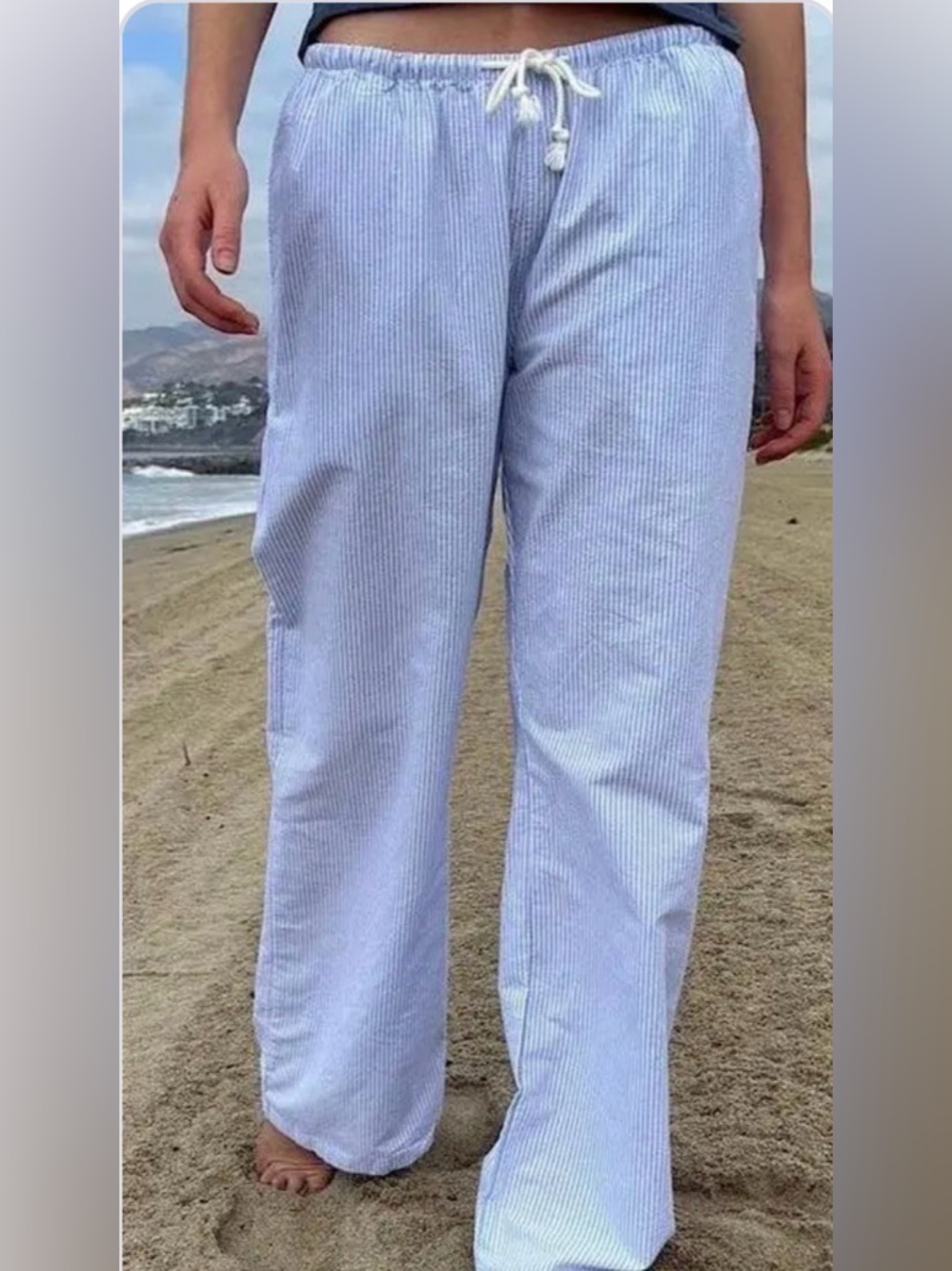 Brandy Melville Anastasia pants in Light Blue and white Stripe one size